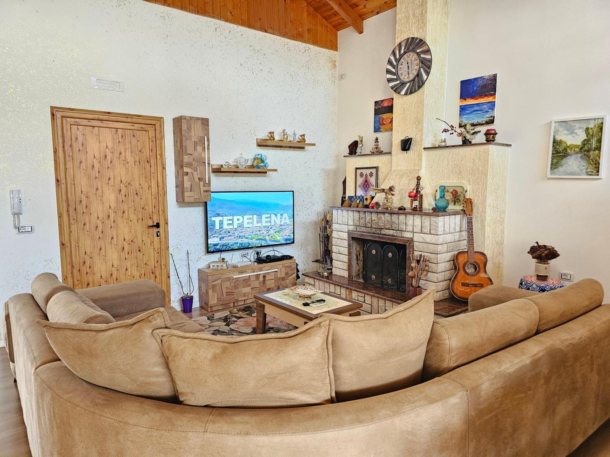 River Escape - Private Beach, Scenic View & Bbq Villa