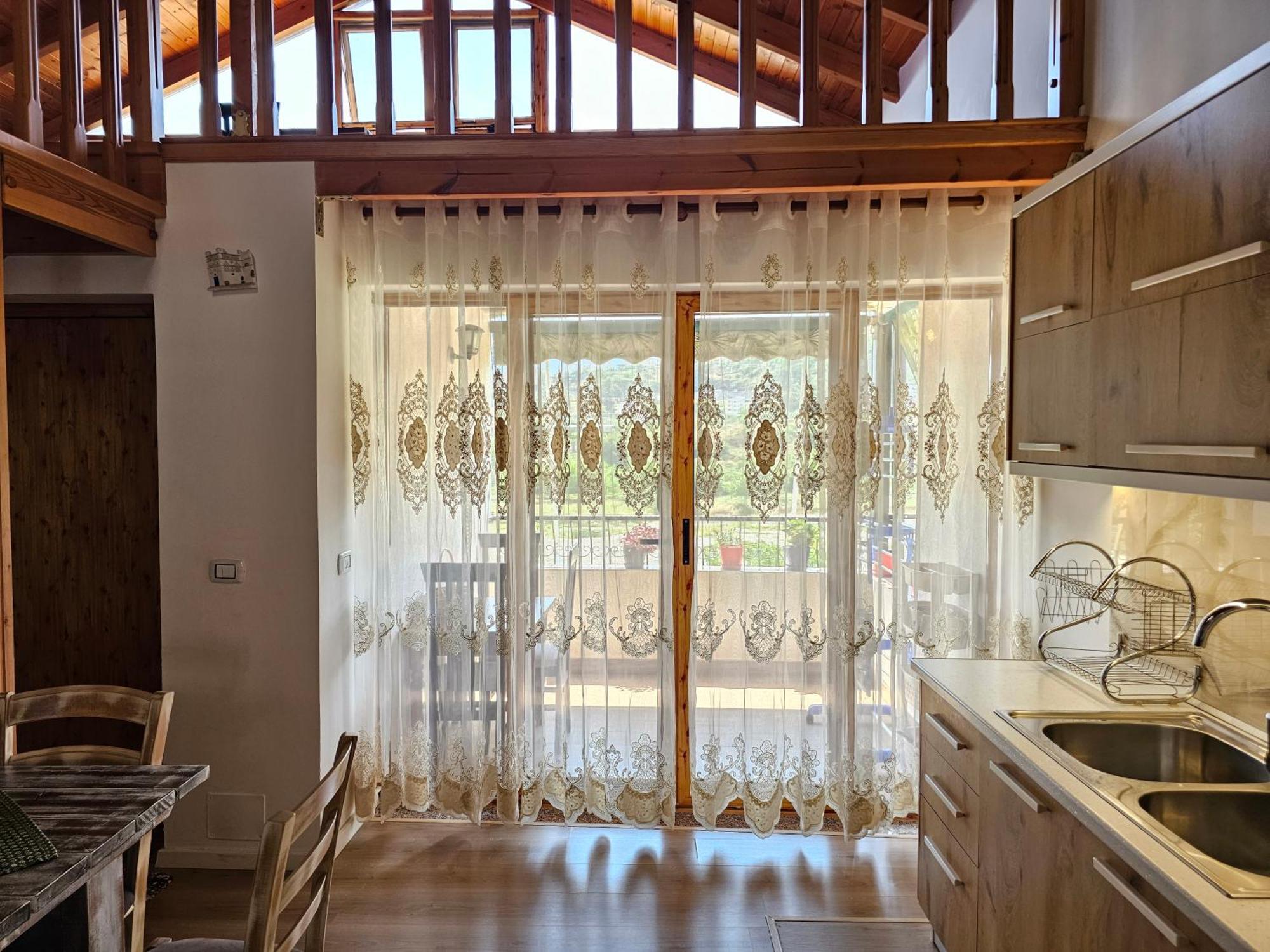 River Escape - Private Beach, Scenic View & Bbq Villa *