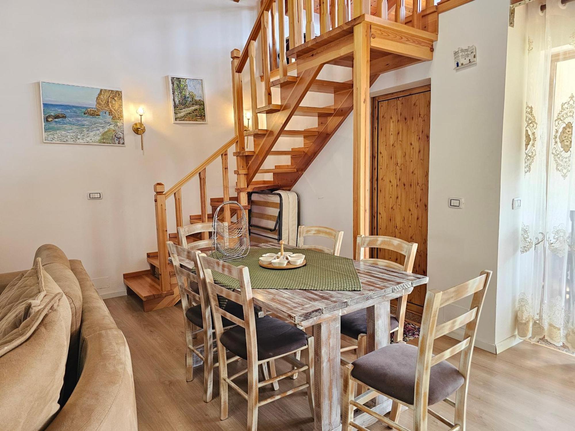 Villa River Escape - Private Beach, Scenic View & Bbq *