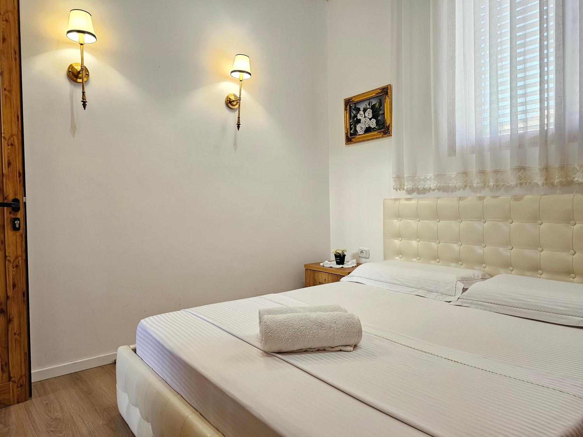 River Escape - Private Beach, Scenic View & Bbq Villa Tepelene